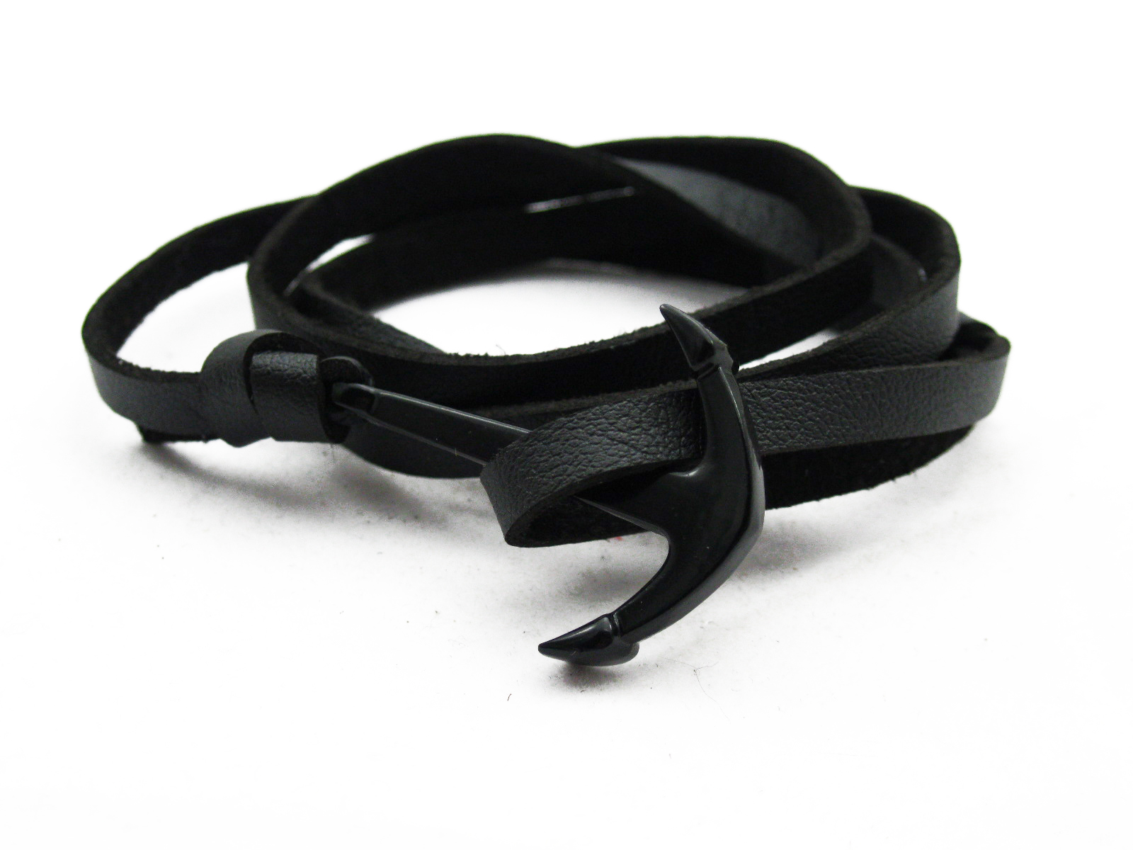 Bracelet in woven black leather with steel closure, black PVD